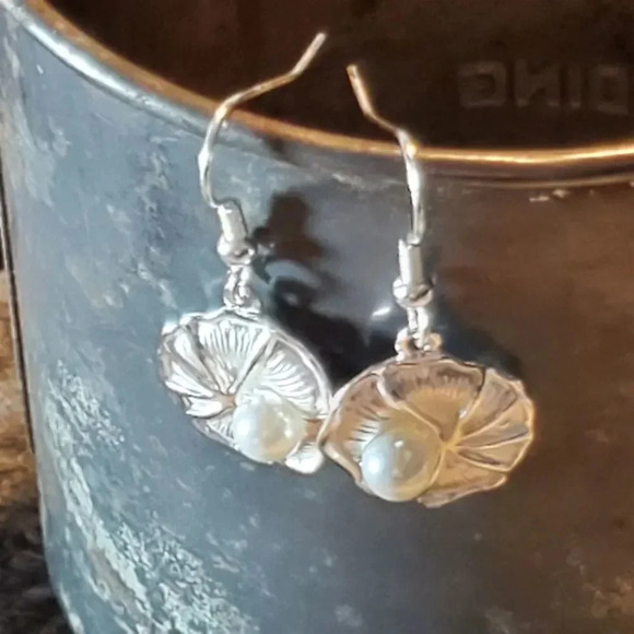 Hand Crafted White Faux Cultured Pearl Silver Plated Lily Pad Dangle Earrings - Picture 6 of 10